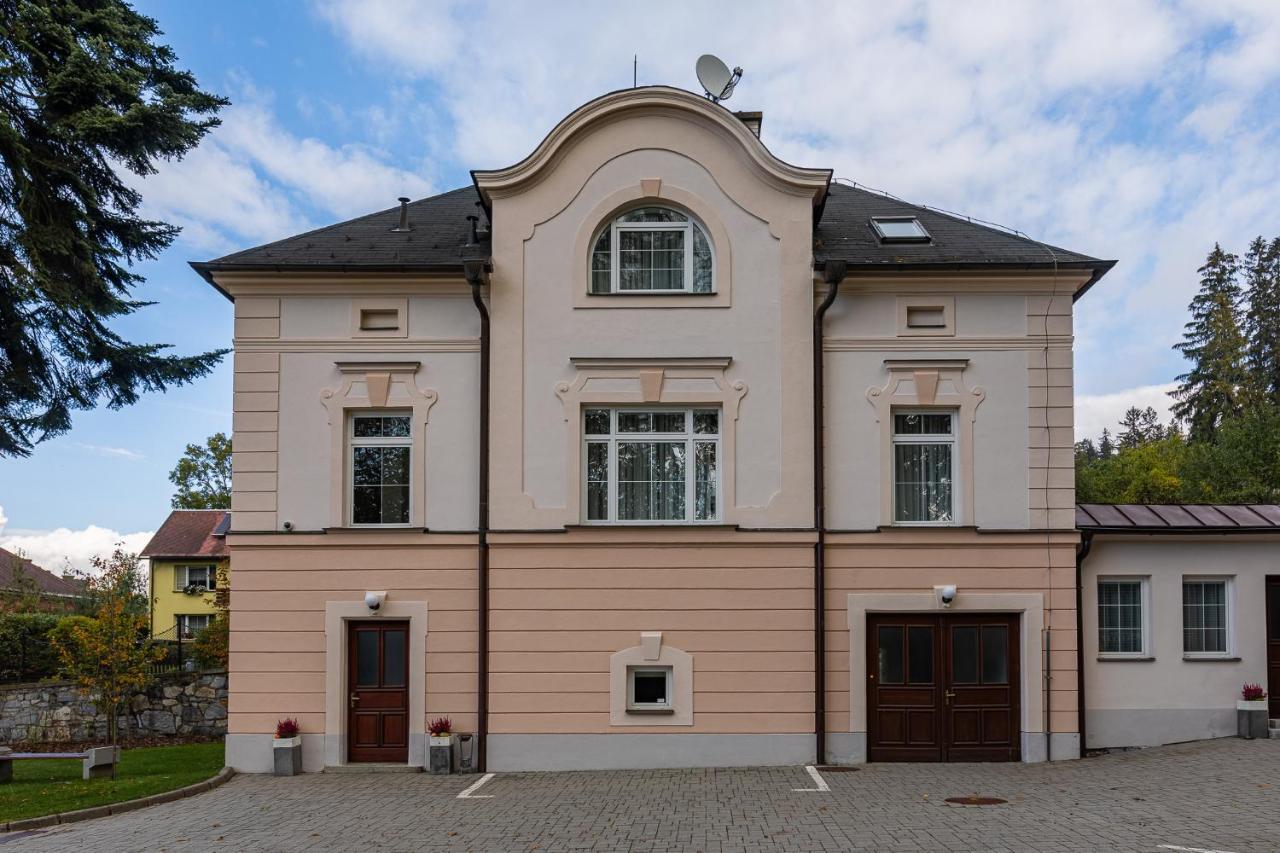 Wellness & Spa Hotel Villa Regenhart Jeseník Екстериор снимка