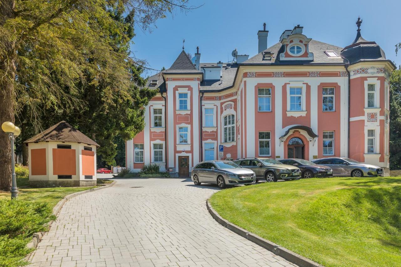 Wellness & Spa Hotel Villa Regenhart Jeseník Екстериор снимка