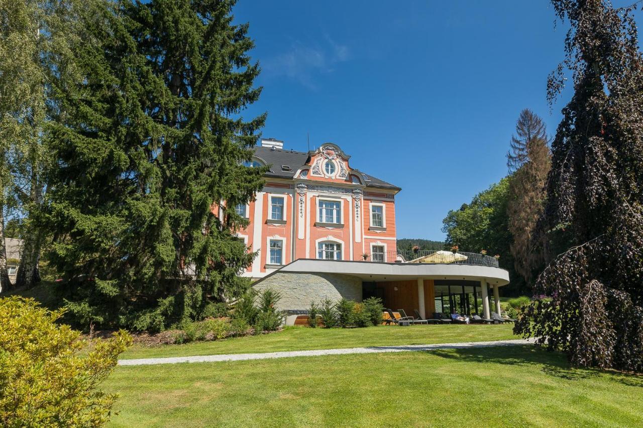 Wellness & Spa Hotel Villa Regenhart Jeseník Екстериор снимка