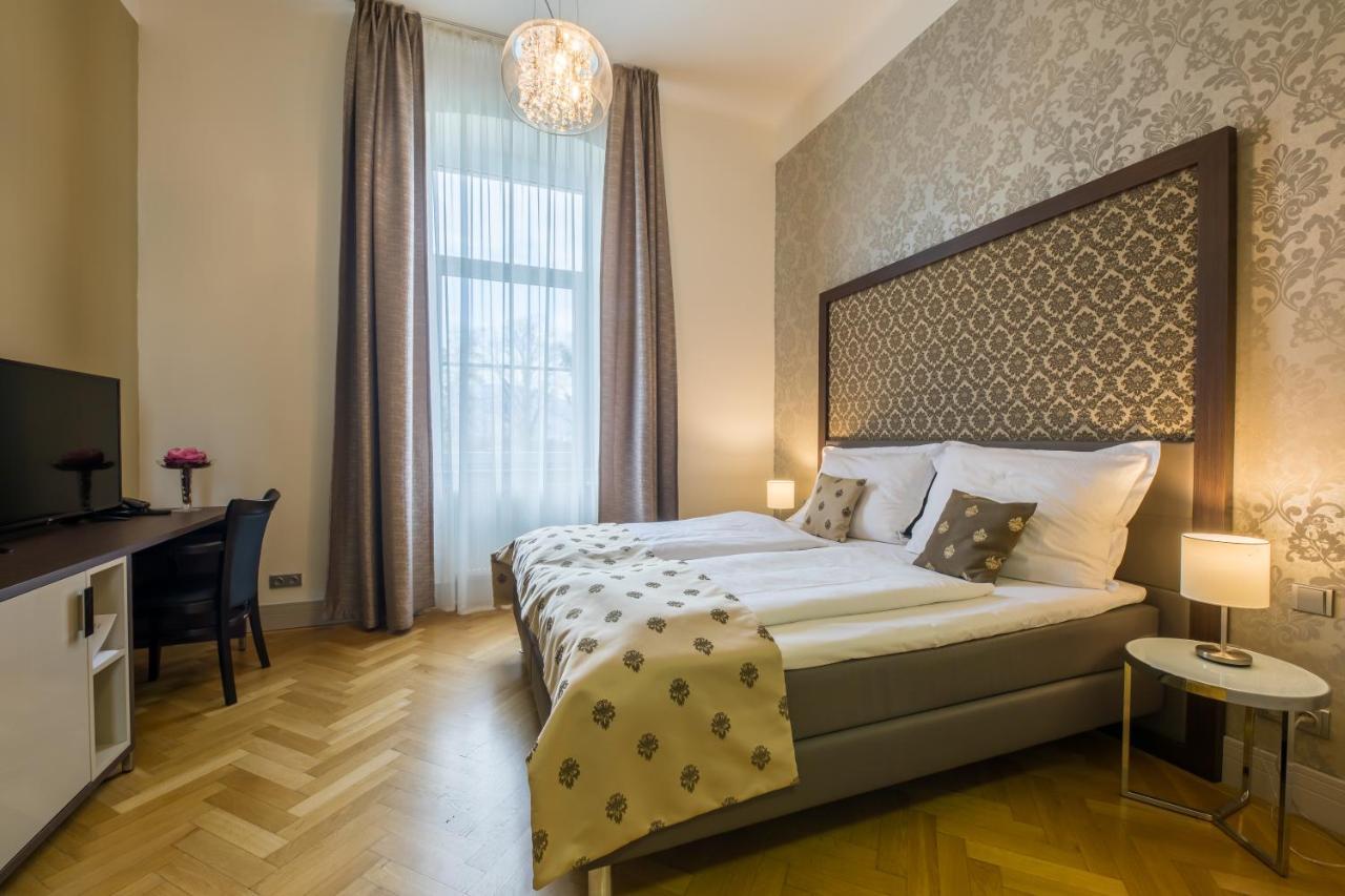 Wellness & Spa Hotel Villa Regenhart Jeseník Екстериор снимка