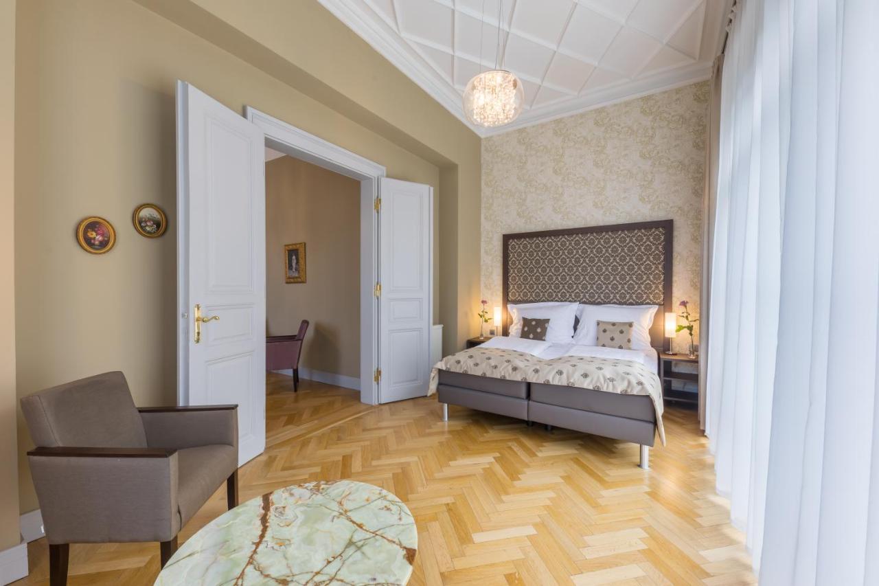 Wellness & Spa Hotel Villa Regenhart Jeseník Екстериор снимка