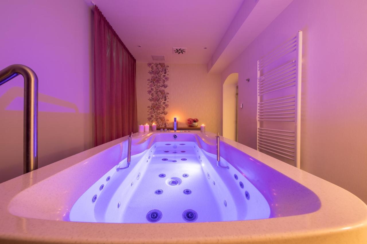 Wellness & Spa Hotel Villa Regenhart Jeseník Екстериор снимка